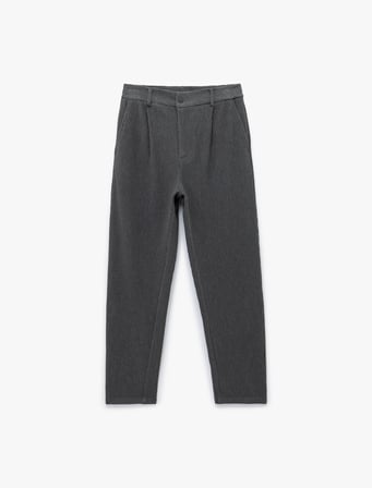 Pileli Dokulu Cepli Slim Fit Pantolon
