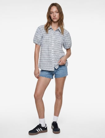 Gofre Kumaş Düğmeli Kısa Kollu Klasik Yaka Slim Fit Kareli Gömlek