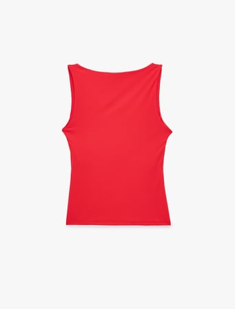 Slim Fit Yuvarlak Yaka Kolsuz Top