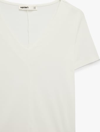 Pamuklu Slim Fit Kısa Kollu V Yaka Tişört