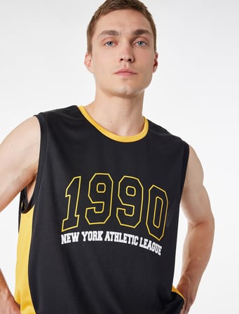 Regular Fit Kolsuz Bisiklet Yaka Baskılı Spor Atlet