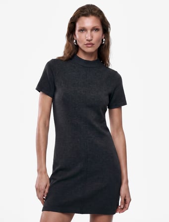 Nervürlü Slim Fit Dik Yaka Kısa Kollu Mini Elbise