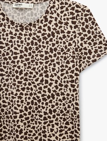 Leopar Desenli Rahat Kesim Bisiklet Yaka Kısa Kollu Pijama Üstü