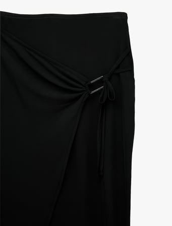 Slim Fit Bağlamalı Toka Detaylı Tül Midi Etek