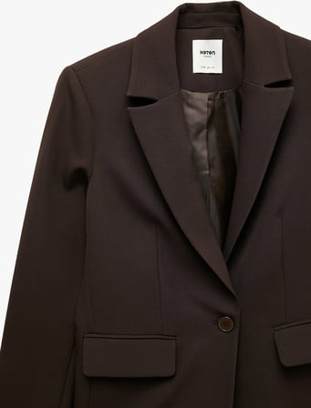 Geniş Yaka Cep Detaylı Düğmeli Blazer Ceket