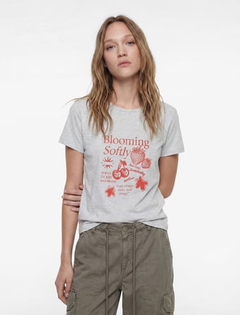 Slim Fit Kısa Kollu Bisiklet Yaka Meyve Baskılı Tişört
