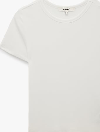 Slim Fit Bisiklet Yaka Kısa Kollu Basic Tişört