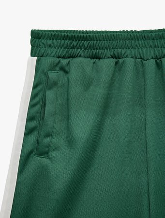 Beli Lastikli Biyeli Cepli Parlak Kumaş Rahat Kalıp Şort