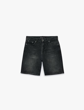 Pamuklu Cepli Bermuda Straight Fit Jean Şort