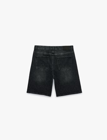 Pamuklu Cepli Bermuda Straight Fit Jean Şort