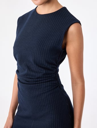 Slim Fit Büzgülü Bisiklet Yaka Kolsuz Çizgili Mini Elbise