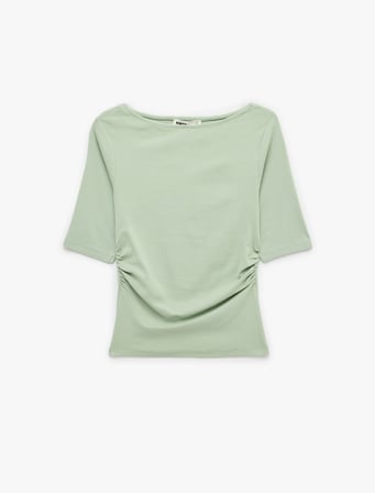 Slim Fit Pamuklu Kayık Yuvarlak Yaka Yarım Kollu Tişört