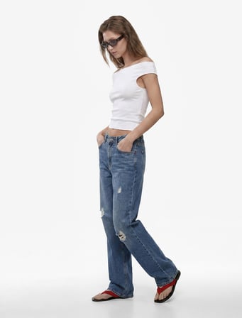 Pamuklu Ribanalı Slim Fit Omzu Açık Madonna Yaka Tişört