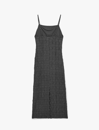Bürümcük Kumaş Dokulu Yırtmaç Detaylı Kare Yaka Slim Fit Askılı Midi Elbise