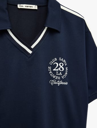 Pamuklu Biyeli Kısa Kollu Kolej Nakışlı Polo Yaka Tişört