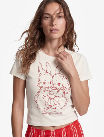 Koton X Sibil Çetinkaya - Slim Fit Kısa Kollu Bisiklet Yaka Tavşan Baskılı Crop Tişört