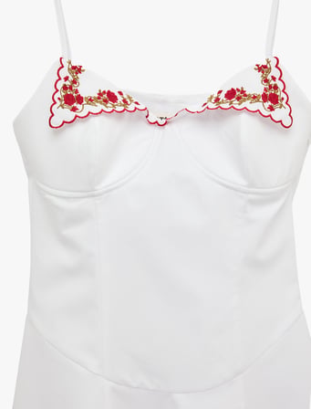 Koton X Sibil Çetinkaya - Pamuklu Kalp Yaka Çiçek İşleme Detaylı Korse Detaylı İnce Askılı Mini Poplin Elbise