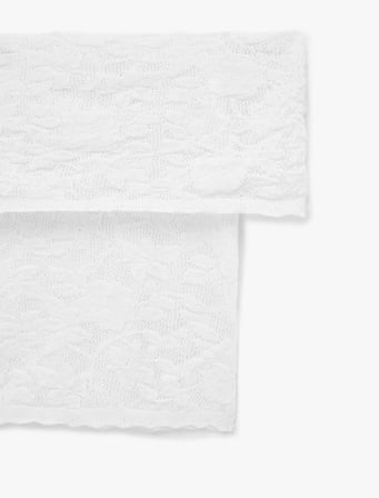 Koton X Sibil Çetinkaya - Pointelle Örgü Omzu Açık Floral Dantel Bluz