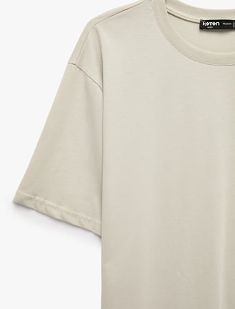 Pamuklu Bisiklet Yaka Kısa Kollu Basic Oversize Tişört
