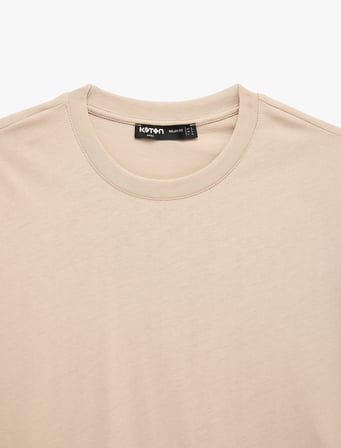 Pamuklu Bisiklet Yaka Kısa Kollu Basic Oversize Tişört