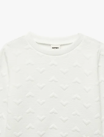 Kalp Desenli Uzun Kollu Bisiklet Yaka Sweatshirt