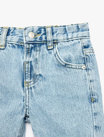 Pamuklu Düğmeli Cepli Denim Şort