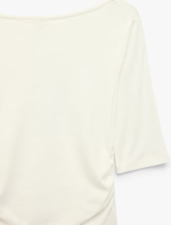Pamuklu Slim Fit Drapeli Yuvarlak Kayık Yaka Dirsek Boy Tişört