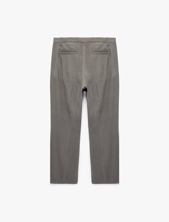 Pileli Cep Detaylı Regular Fit Viskon Kumaş Pantolon