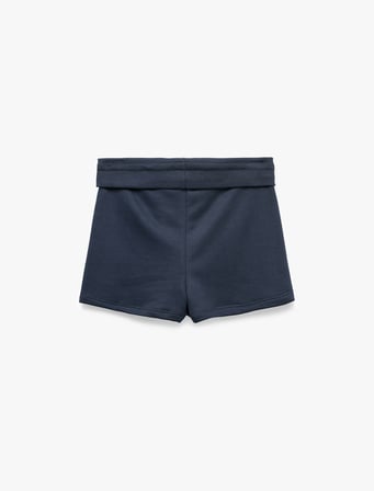 Nakışlı Beli Bağcıklı Bol Kalıp Mini Şort