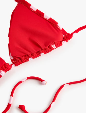 Koton X Sibil Çetinkaya - Boyundan Bağlamalı Puantiyeli Üçgen Bikini Üstü