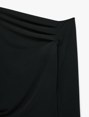 Slim Fit Drapeli Asimetrik Kesim Uzun Kollu Tek Omuz Tişört