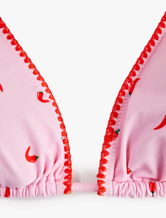 Koton X Sibil Çetinkaya - Biber Baskılı Kroşe Detaylı Üçgen  Bikini Üstü