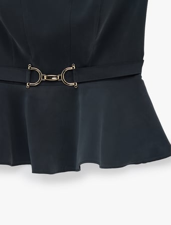 Viskon Cupro Kumaş Yuvarlak Yaka Aksesuar Detaylı Kemerli Peplum Kolsuz Bluz