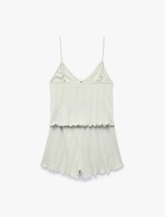 Fiyonk Detaylı Dokulu Pamuklu Askılı Şortlu Pijama Takımı