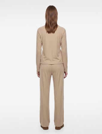 Rahat Kalıp Düğmeli Uzun Kollu Viskon Karışımlı Kaşkorse Pijama Takımı
