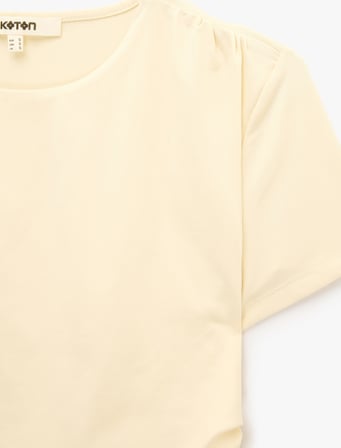 Drape Detaylı Slim Fit Bisiklet Yaka Kısa Kollu Crop Tişört