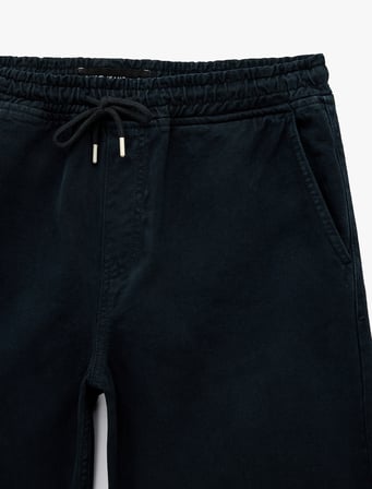 Pamuklu Rahat Kalıp Jogger Beli Bağcıklı Bermuda Jean Şort