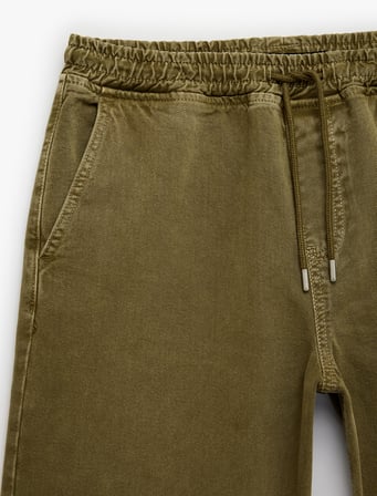 Pamuklu Rahat Kalıp Jogger Beli Bağcıklı Bermuda Jean Şort
