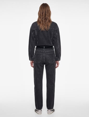 Kemerli Yüksek Bel Dar Kalıp Düz Paça Pamuklu Denim Pantolon - Mom Slim Jean