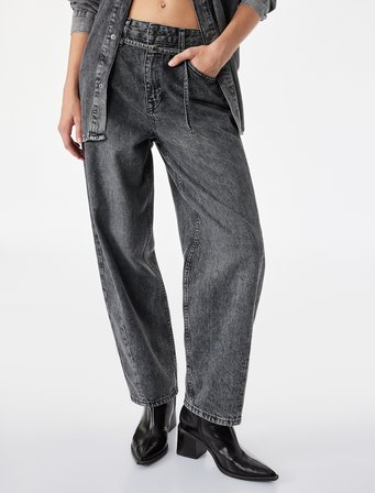 Pamuklu Kemerli Dikiş Detaylı Rahat Kalıp Düz Paça Denim Pantolon - Ballon Jeans