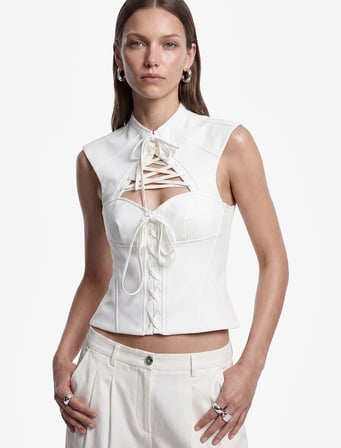 Slim Fit Kolsuz Pencere Detaylı Kalp Yaka Bağcıklı Saten Korse Büstiyer