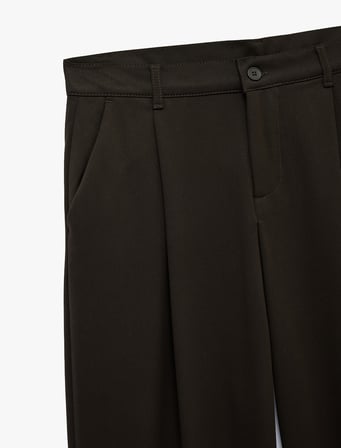 Rahat Kalıp Viskon Karışımlı Cep Detaylı Kumaş Barrel Pantolon