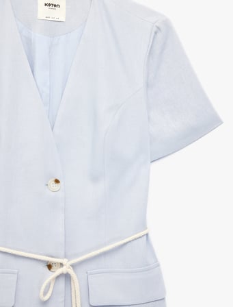 Keten Karışımlı Cepli Bağcık Detaylı Kısa Kollu Blazer Ceket