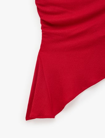 Asimetrik Kesim Slim Fit Kolsuz Straplez Yaka Büstiyer