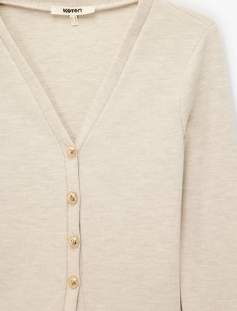 Uzun Kollu Slim Fit V Yaka Düğmeli Hırka
