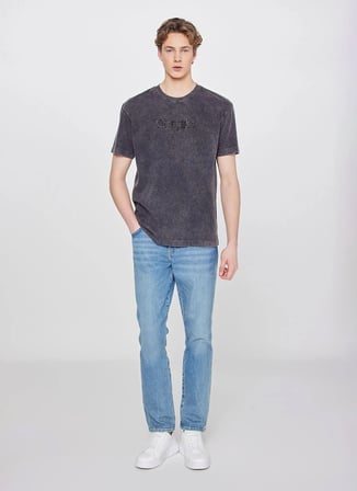 Wrangler Siyah Erkek Regular Fit Logo Baskılı T-Shirt W2610028001 Siyah T-Shirt