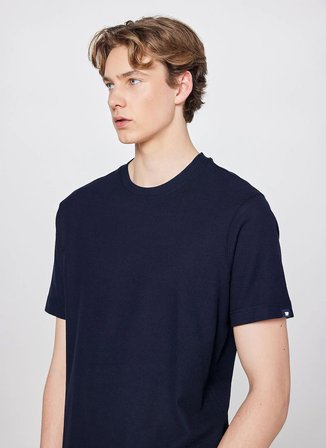 Wrangler Lacivert Erkek Regular Fit T-Shirt W2610159410 Lacivert T-Shirt