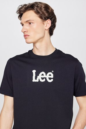 %100 Pamuk Nefes Alan Kumaş Regular Fit Logo Detaylı Tişört