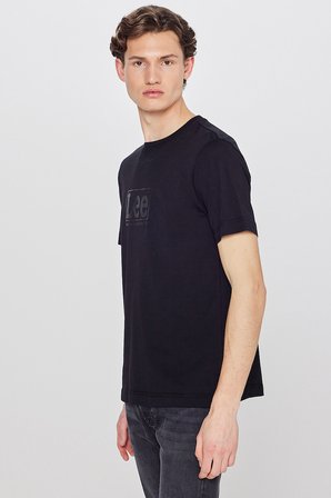 %100 Pamuk Regular Fit Normal Kesim Logo Detaylı Tişört