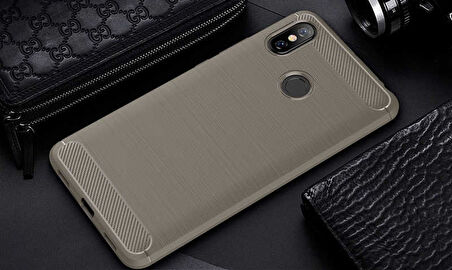 Xiaomi Mi A2 Lite ile Uyumlu Kamera Korumalı Darbe Önleyici Carbon Brushed Silikon Kılıf